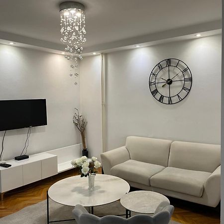 Ruby Luxury Central Apartment Skopje Ngoại thất bức ảnh