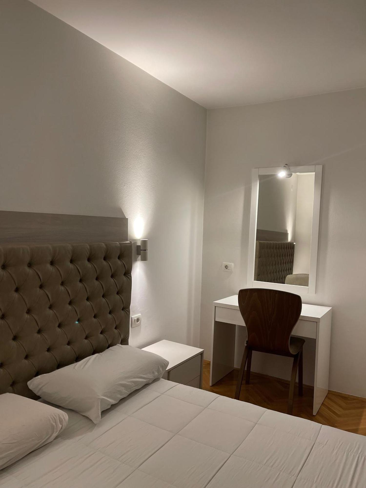 Ruby Luxury Central Apartment Skopje Ngoại thất bức ảnh