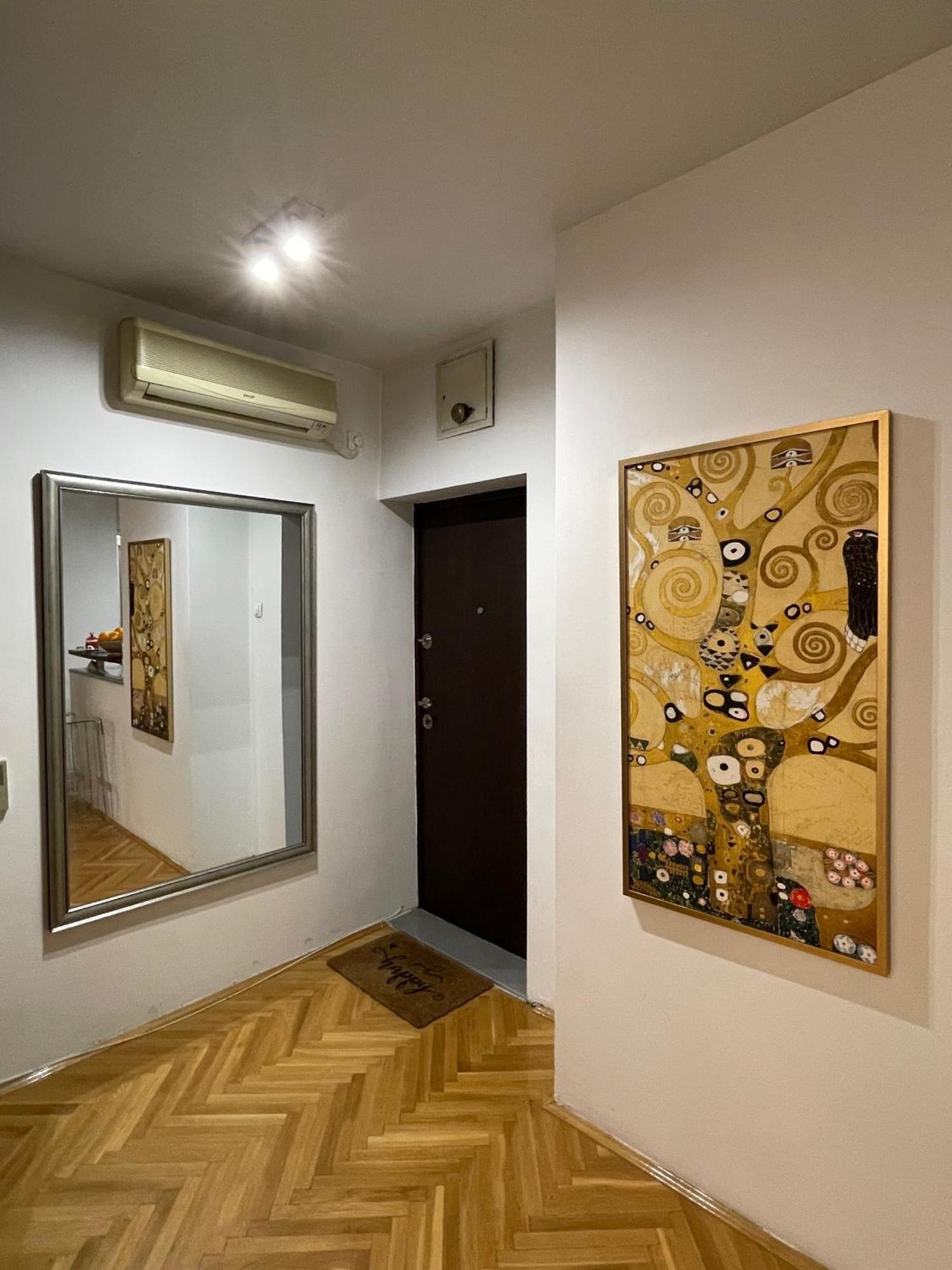 Ruby Luxury Central Apartment Skopje Ngoại thất bức ảnh