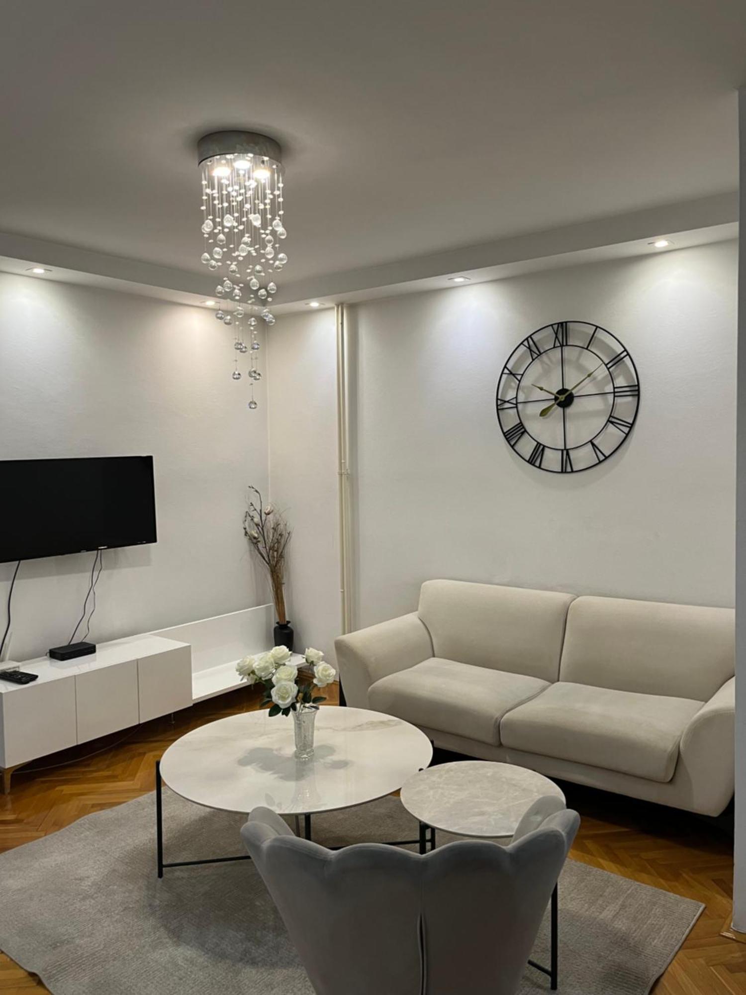 Ruby Luxury Central Apartment Skopje Ngoại thất bức ảnh