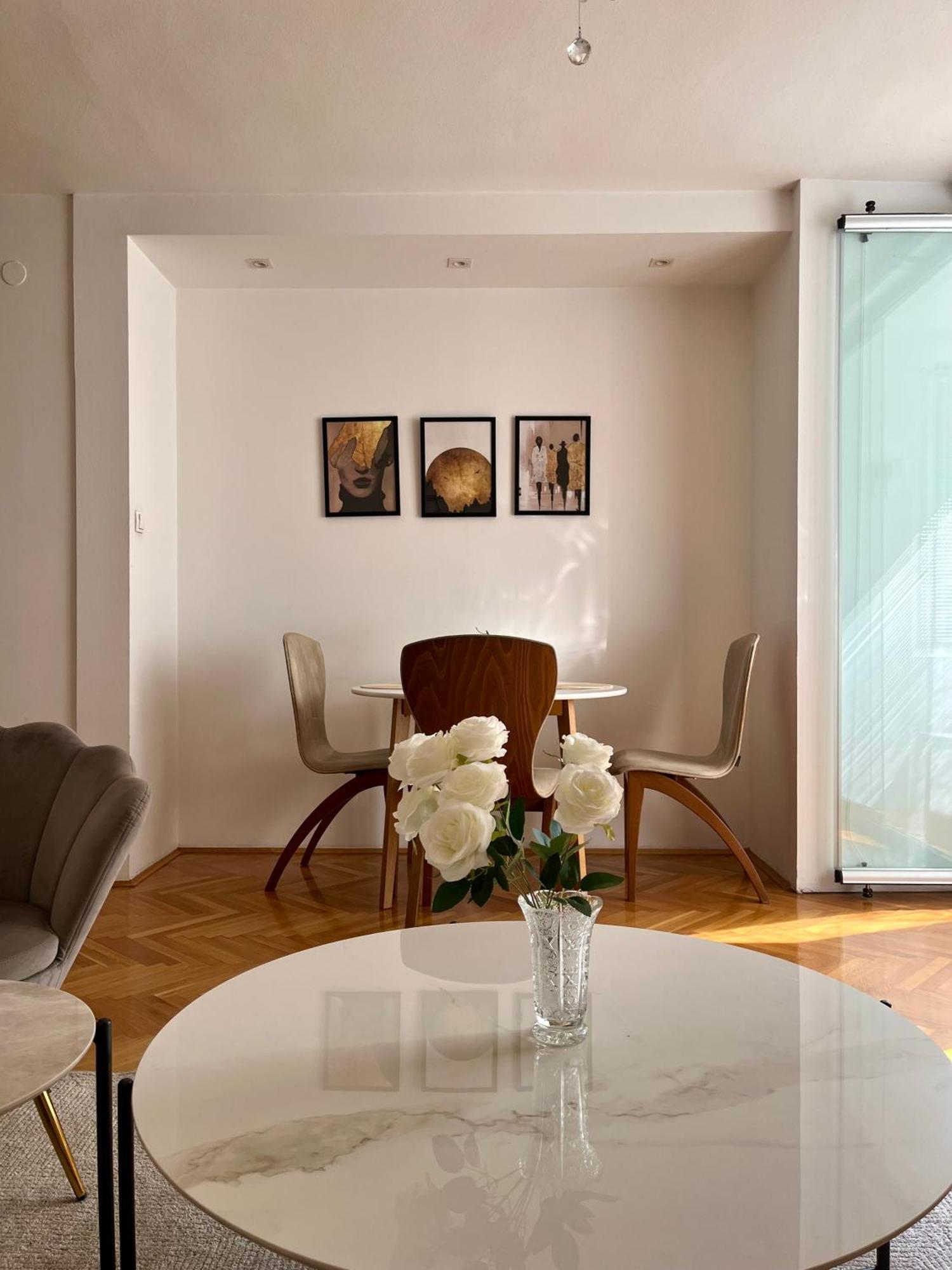 Ruby Luxury Central Apartment Skopje Ngoại thất bức ảnh