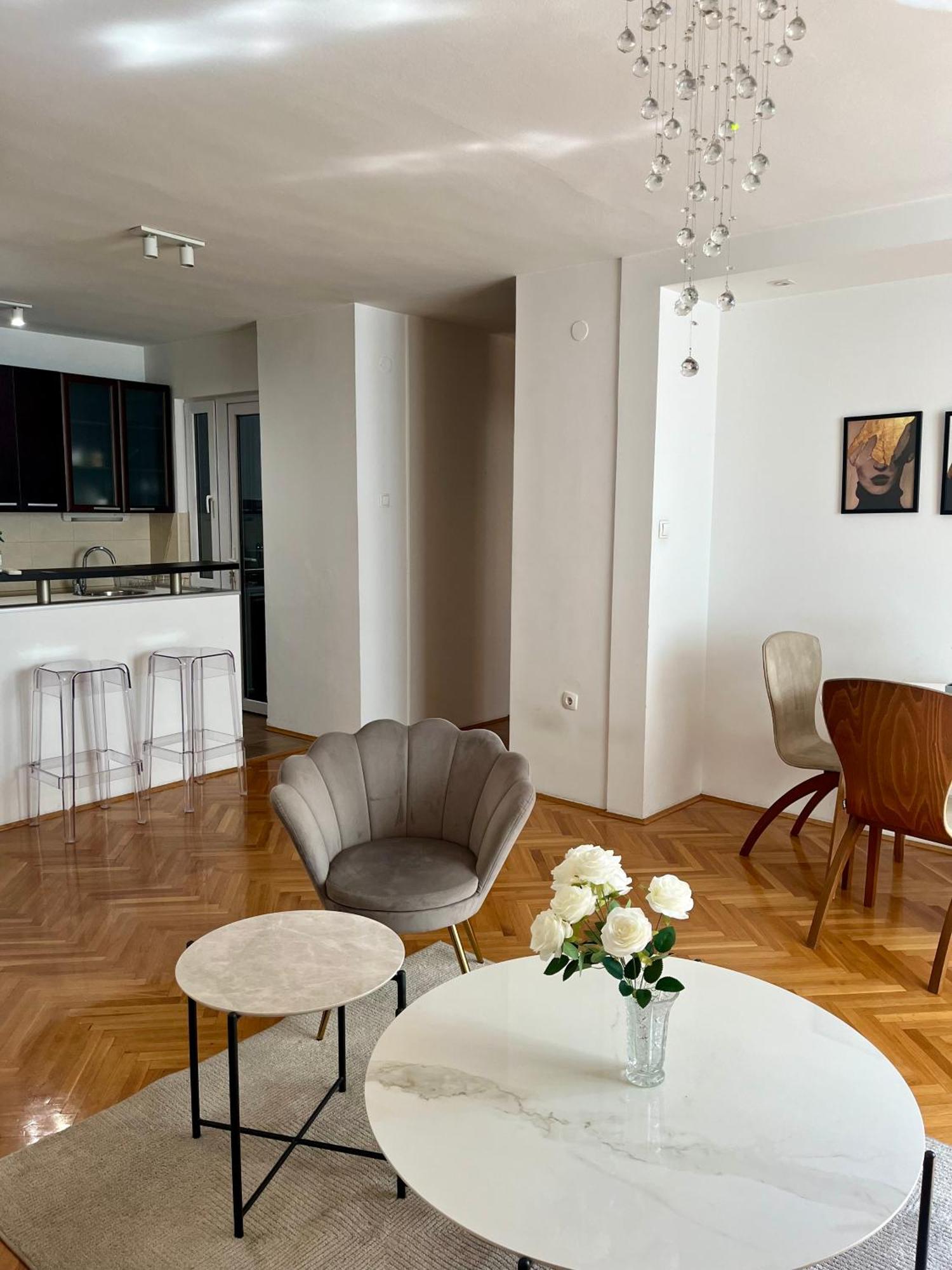 Ruby Luxury Central Apartment Skopje Ngoại thất bức ảnh